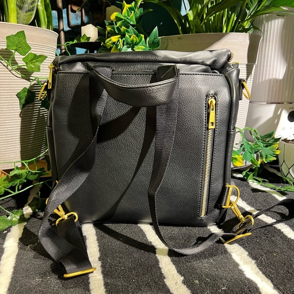 Fawn Designs Mini in Black w/ matching crossbody. - Picture 5 of 15